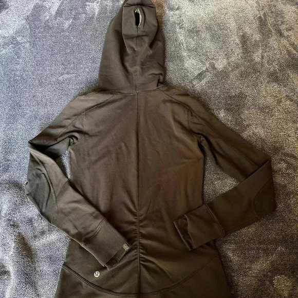 Lululemon Hooded Long Sleeve size 4 - Picture 3 of 6